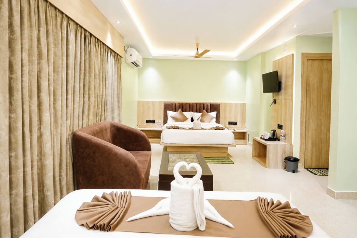 Deluxe Quadruple Room, Air conditioning | View from room