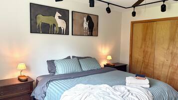 Iron/ironing board, travel cot, free WiFi, bed sheets