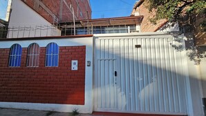 Unclassified image, 3 of 23, button - Detached House Near Downtown on the Second Floor - Los Profesionales (Cusco)