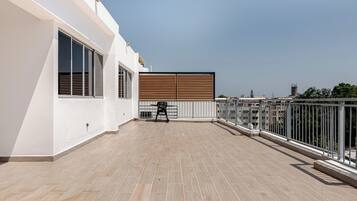 Apartment, 2 Bedrooms, Balcony | Balcony