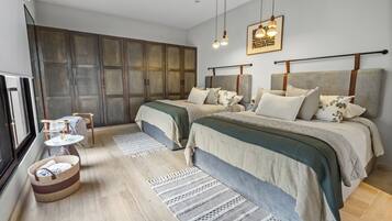 Luxury House, Courtyard View | Iron/ironing board, free WiFi