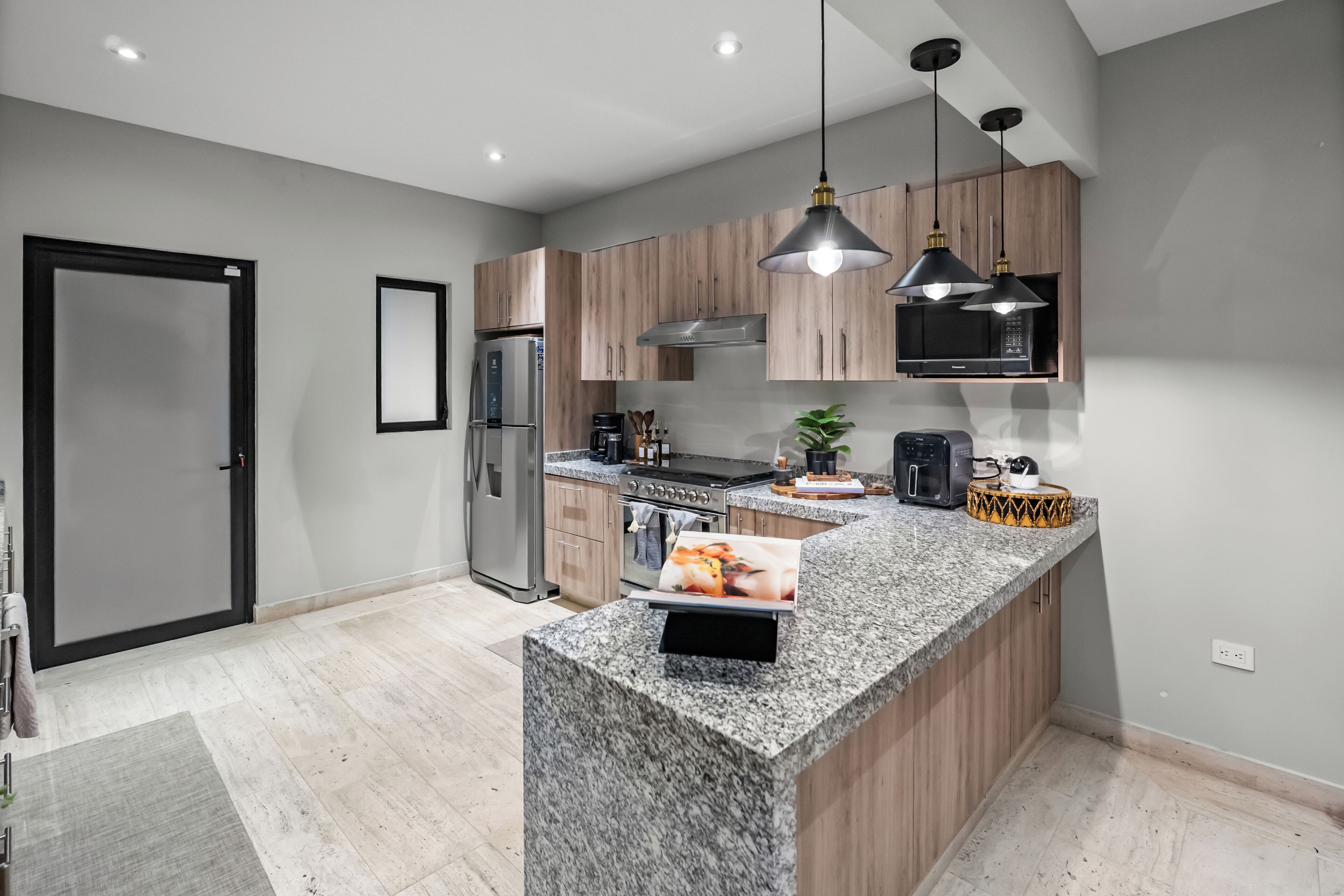 Luxury House, Courtyard View | Private kitchen