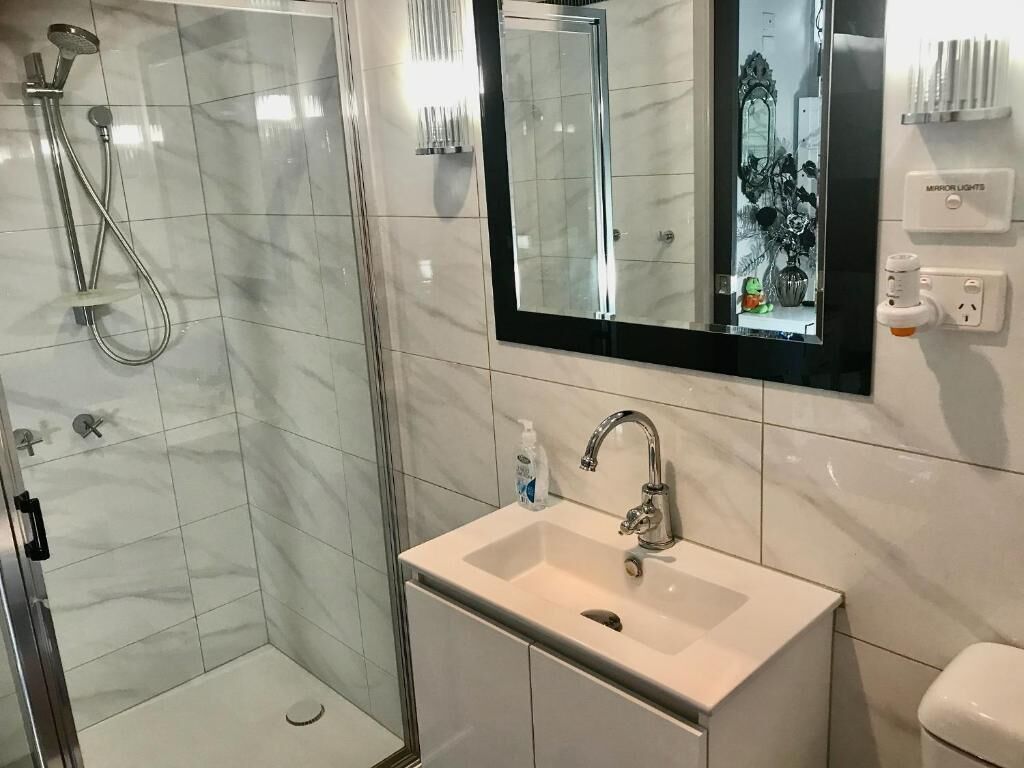 Family Room, Private Bathroom, Mountain View | Bathroom | Shower, free toiletries, hair dryer, towels