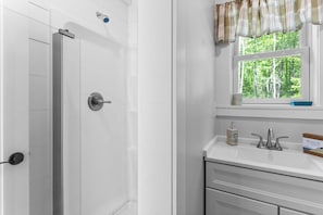 Shower, towels