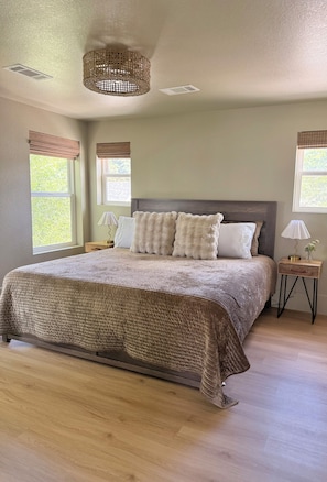 2 bedrooms, WiFi, bed sheets
