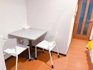 Classic Quadruple Room | Dining