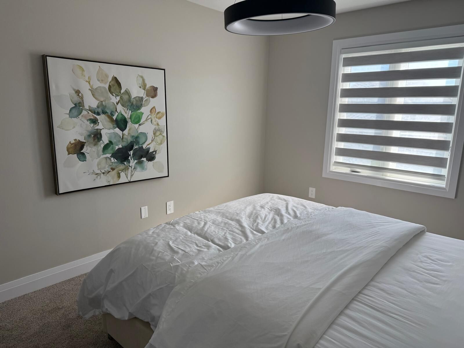 5 bedrooms, iron/ironing board, internet, bed sheets