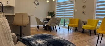 5 Bedrooms deluxe, Hyde Park Mall and Western University area Sleep up to 10