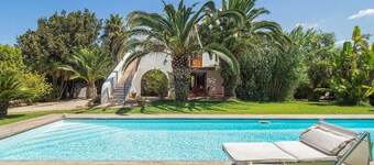 Beautiful home in Menfi with private swimming pool, can be inside or outside