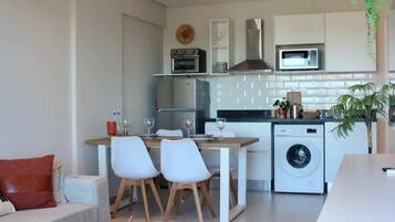 Appartement, balcon, vue ville | Intérieur