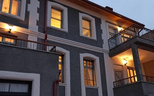 Room-charming Room in Historic Konak, Tu