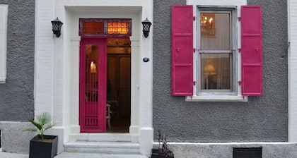 Room-charming Room in Historic Konak, Tu