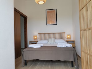 2 bedrooms, in-room safe, iron/ironing board, travel crib