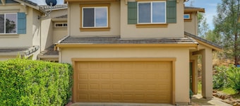 Sierra Foothills Retreat with public Lake Access