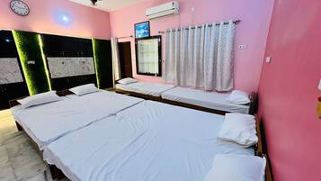 3 bedrooms, WiFi, bed sheets