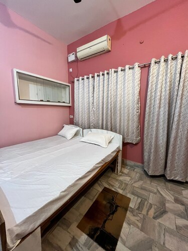 Rudraksh Inn