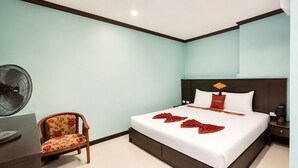 Double Room - Hollywood Inn Love (Patong)
