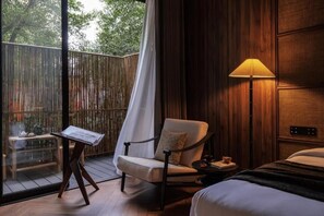 Chambre Double Luxe, balcon, vue cour intérieure | Coffres-forts dans les chambres, chambres insonorisées, Wi-Fi gratuit