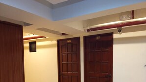 Interior - Serene 1-Bedroom Apartment with Pool Access in Lapu-Lapu (Lapu-Lapu)