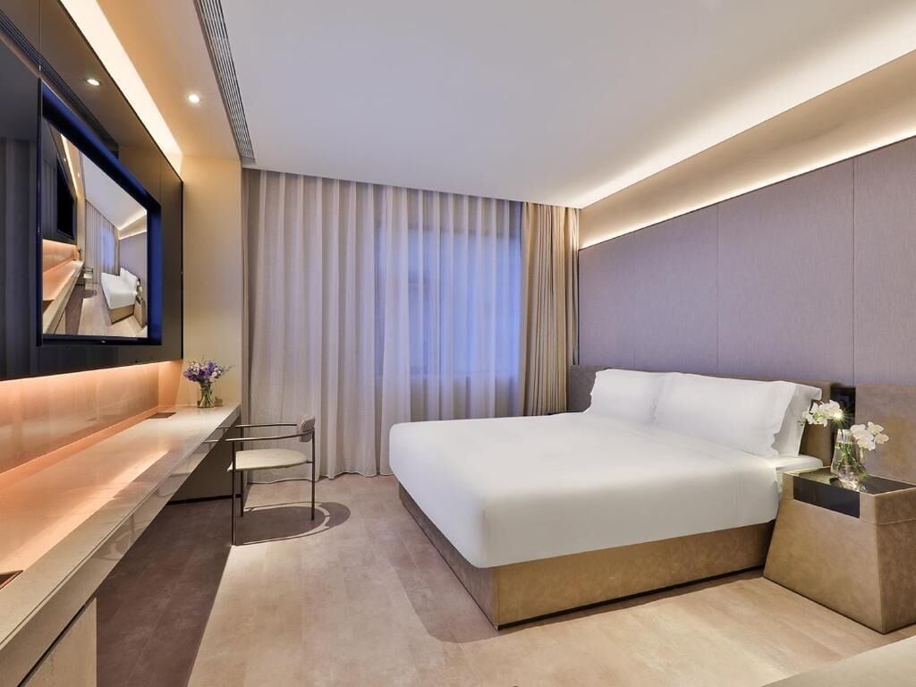 Standard Double Room | Down duvets, free minibar, desk, laptop workspace