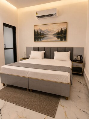 Iron/ironing board, free WiFi - The Prime Hotel (Noida)