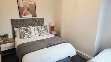 3 bedrooms, iron/ironing board, Internet, bed sheets