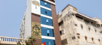 Hotel Aditya Premier
