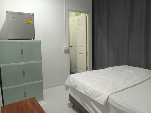 Master Wit Privatzimmer in Rawai