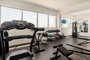 Fitness facility - Modern 2BR Apartment Near Agora Mall (Santo Domingo)