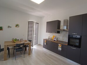 Private kitchen - Vacation Home 300 m from the Sea, Ideal for Those Seeking Relaxation, Privacy, and Comfort (Avola)