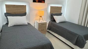 2 bedrooms, iron/ironing board, internet, bed sheets