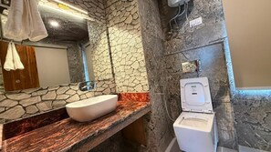 Bathroom - Hotel Rudra Grand (Manali)