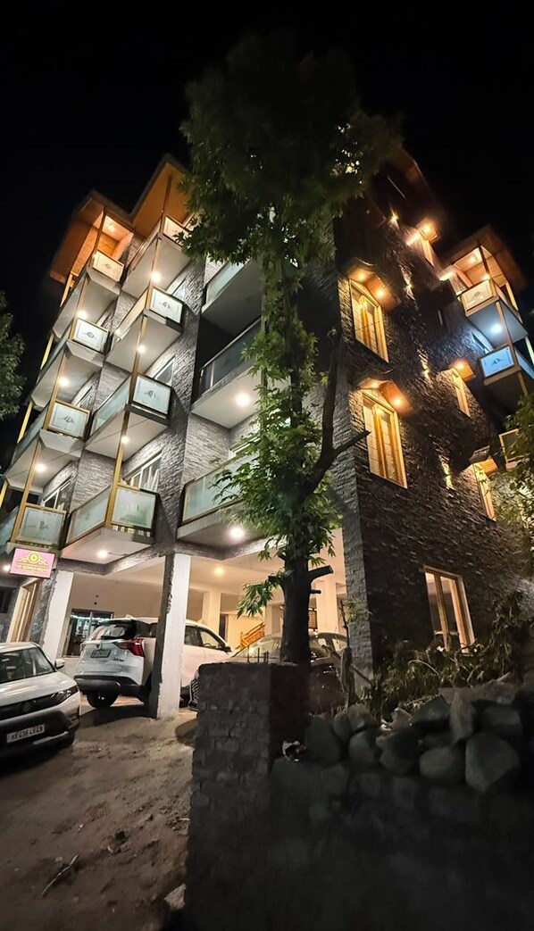Unclassified image, 1 of 12, button - Hotel Rudra Grand (Manali)