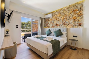 Room - Property title Adults-Only Sea View Suite with Private Rooftop Jacuzzi (Kalithies)