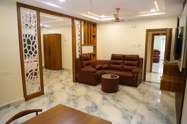 Suite | Interior