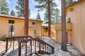 Exterior - Lake Tahoe! Boating, Beach, Golf, Pool & Skiing (Incline Village)