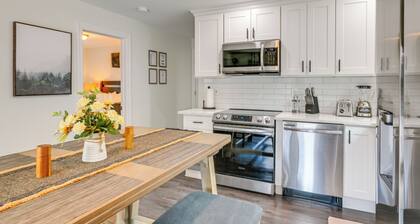Walk to Train! Updated Apt in Huntington Station