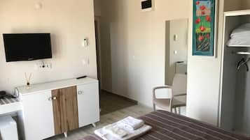 Desk, iron/ironing board, WiFi (free)