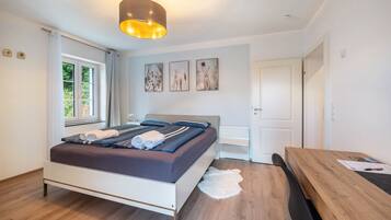 2 Schlafzimmer, Bügeleisen/Bügelbrett, WLAN, Bettwäsche