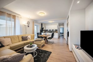 Living area - Apartment "Schöne Auszeit" in Badenweiler with Wi-Fi (Badenweiler)