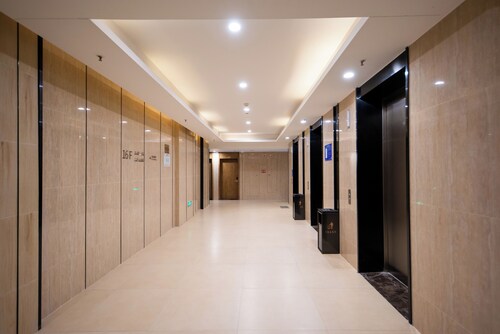 Poltton Int'l Apt Wanhua Metro Foshan