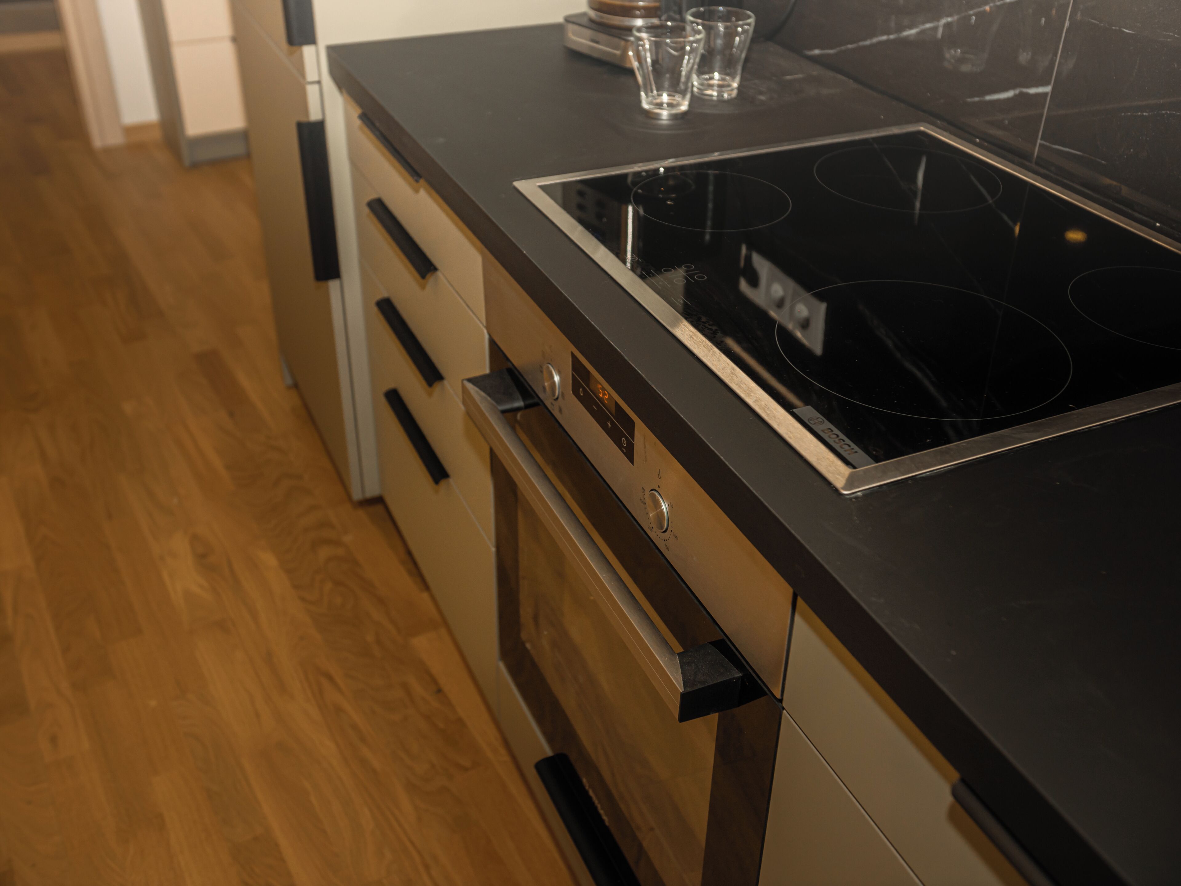 Apartment, City View | Private kitchen | Coffee/tea maker, fridge, stovetop, cookware/dishes/utensils