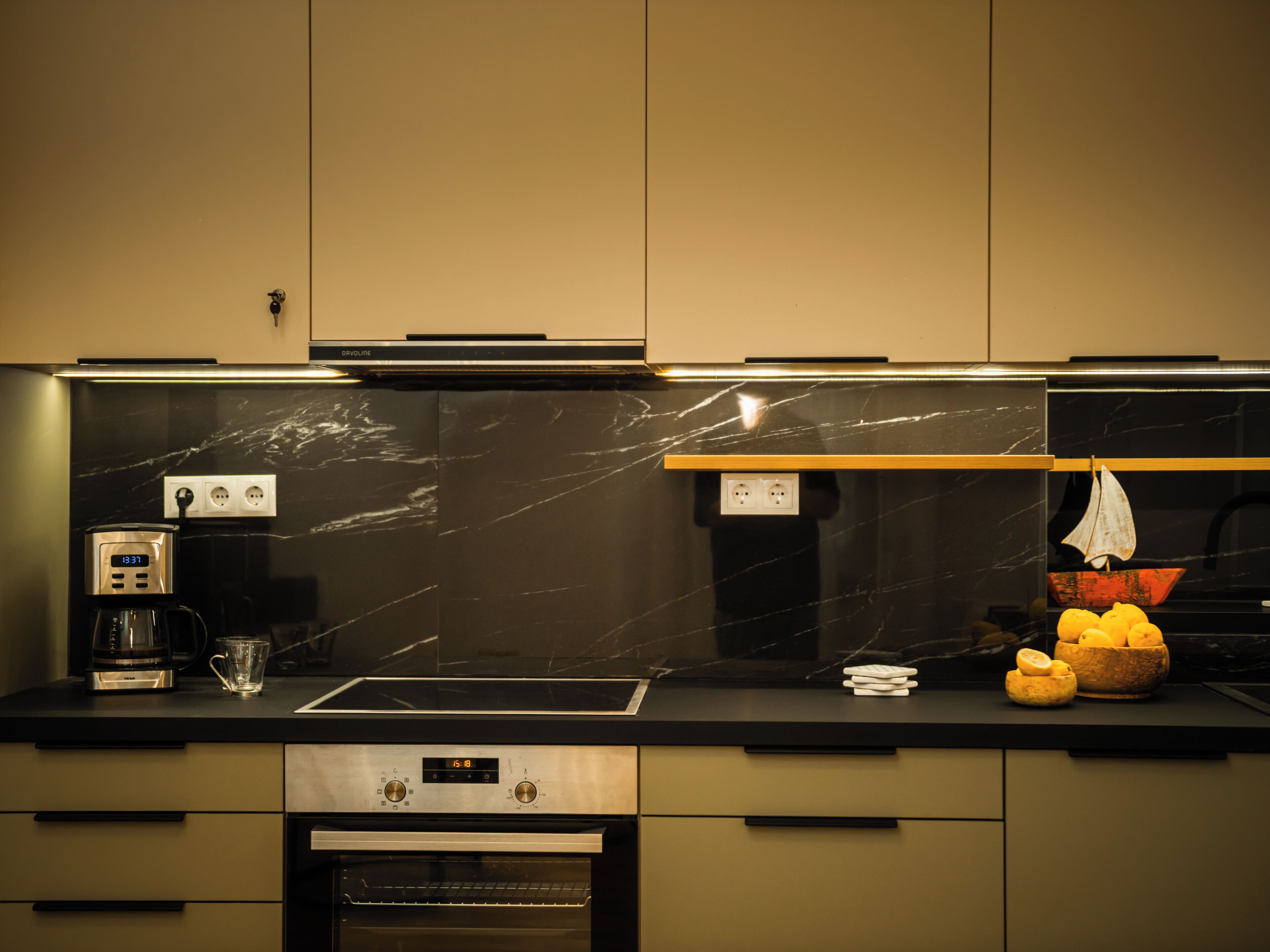 Apartment, City View | Private kitchen | Coffee/tea maker, fridge, stovetop, cookware/dishes/utensils