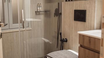 Apartment, City View | Bathroom