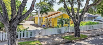 The Banana Cabana - Cozy Cottage