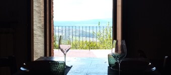 Cozy Studio Apartment in the Tuscan Countryside