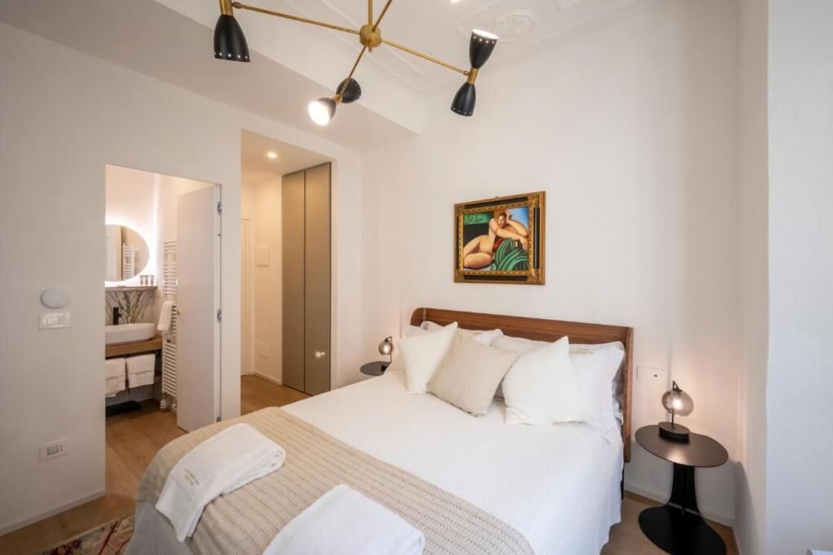 Superior Double Room, City View