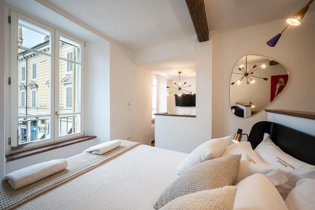 Deluxe Studio, City View | In-room safe, blackout curtains, iron/ironing board (on request)