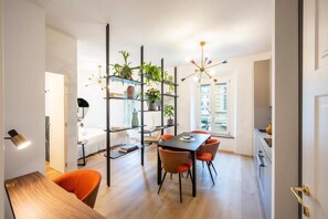 Deluxe Studio, City View | Dining - Palazzo Garibaldi Parma (PARMA)