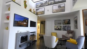 Flat-screen TV - Cirasa Luxury Country House (Trecastagni)